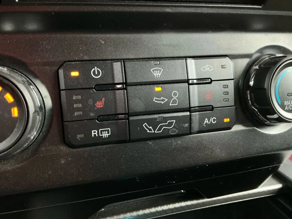 Ford F-150 photo 32