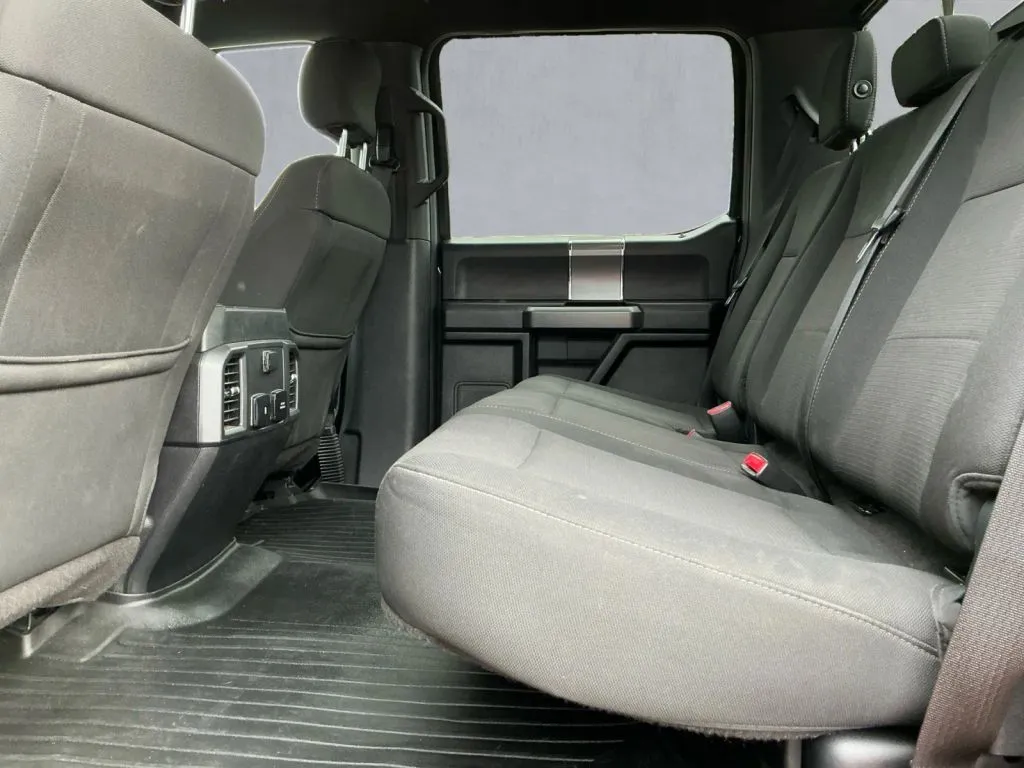 Ford F-150 photo 14