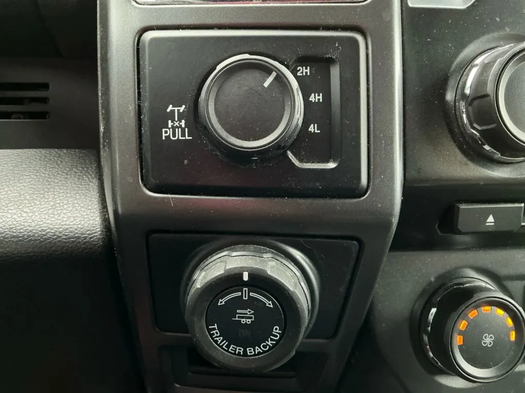 Ford F-150 photo 35
