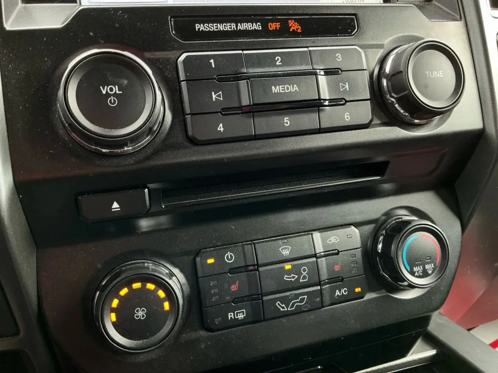 Ford F-150 photo 33