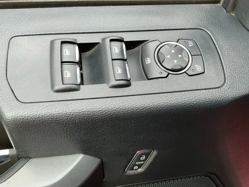 Ford F-150 photo 11