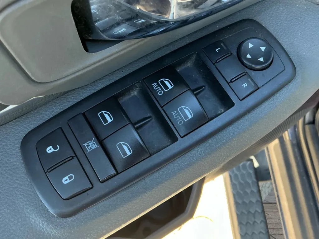 Ram 1500 photo 6