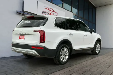 More photos of 2022 Kia Telluride LX Sport Utility 4D at Drive N-Motion Greeley, CO