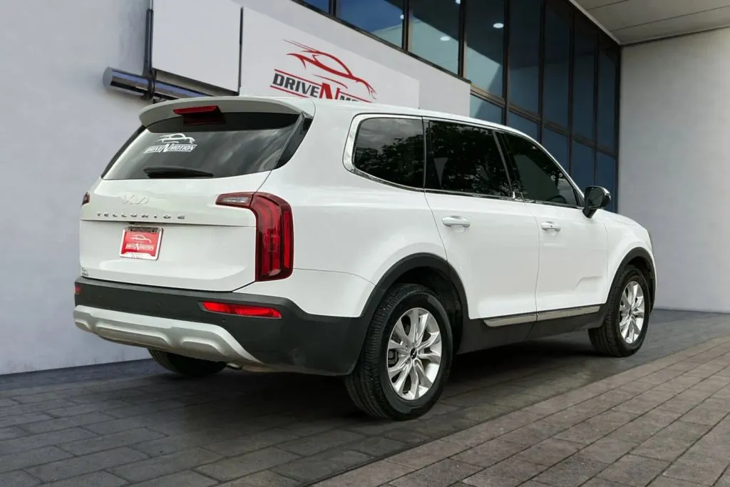 More photos of 2022 Kia Telluride LX Sport Utility 4D at Drive N-Motion Greeley, CO