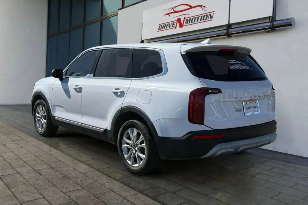 More photos of 2022 Kia Telluride LX Sport Utility 4D at Drive N-Motion Greeley, CO