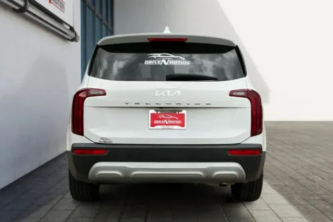 More photos of 2022 Kia Telluride LX Sport Utility 4D at Drive N-Motion Greeley, CO