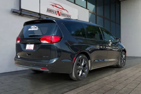 More photos of 2020 Chrysler Pacifica Red S Minivan 4D at Drive N-Motion Greeley, CO