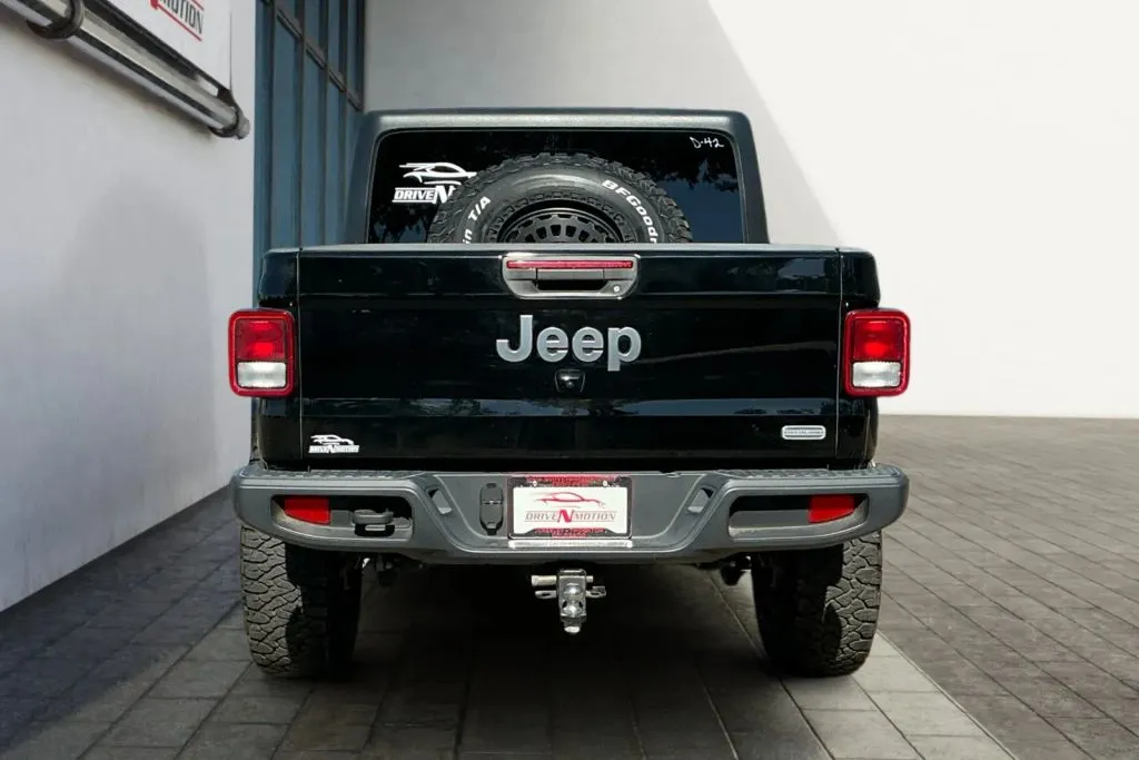 More photos of 2020 Jeep Gladiator Overland Pickup 4D 5 ft at Drive N-Motion Greeley, CO