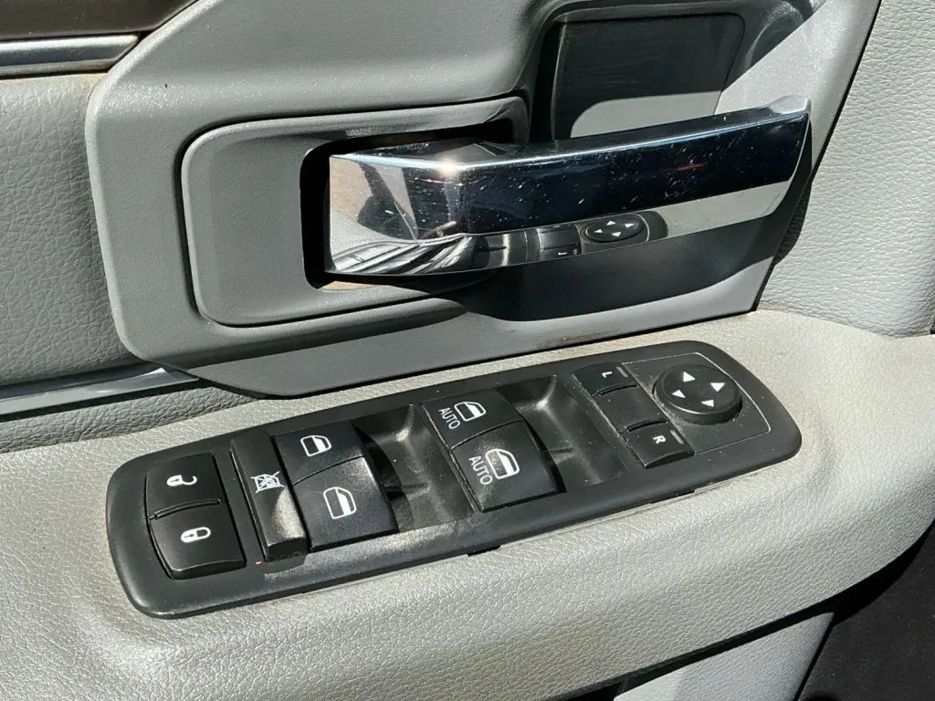 Ram 2500 photo 11