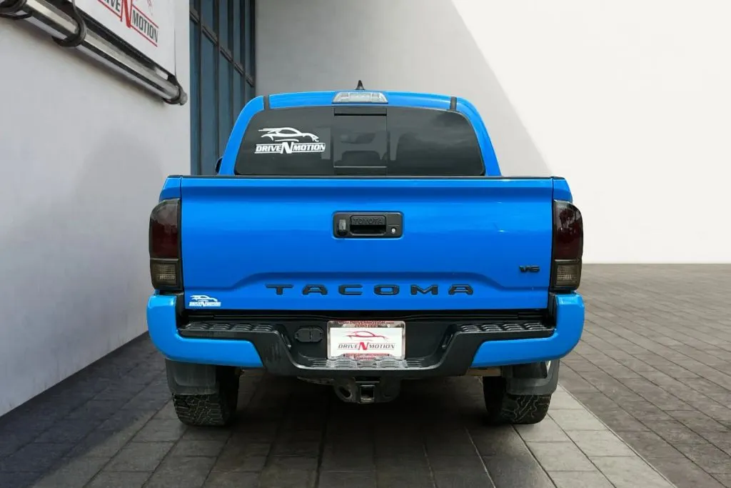 More photos of 2020 Toyota Tacoma Double Cab TRD Off-Road Pickup 4D 5 ft at Drive N-Motion Greeley, CO