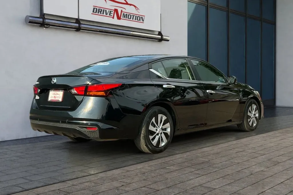 More photos of 2021 Nissan Altima 2.5 S Sedan 4D at Drive N-Motion Greeley, CO