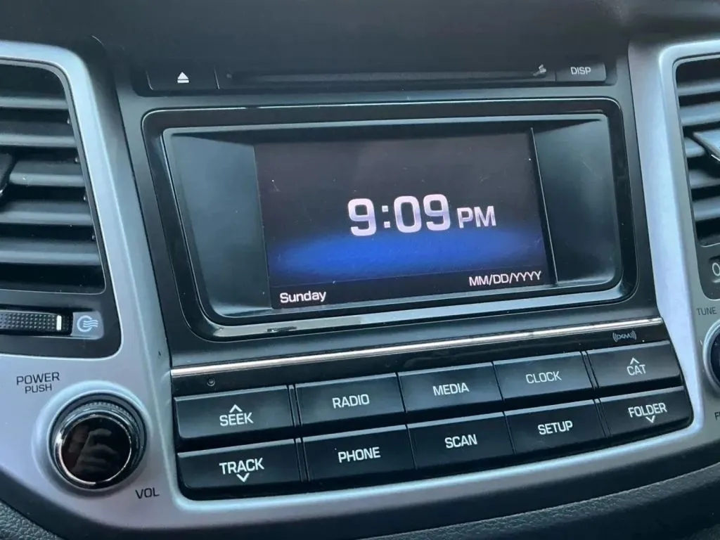 2017 Hyundai Tucson SE - Photo 28