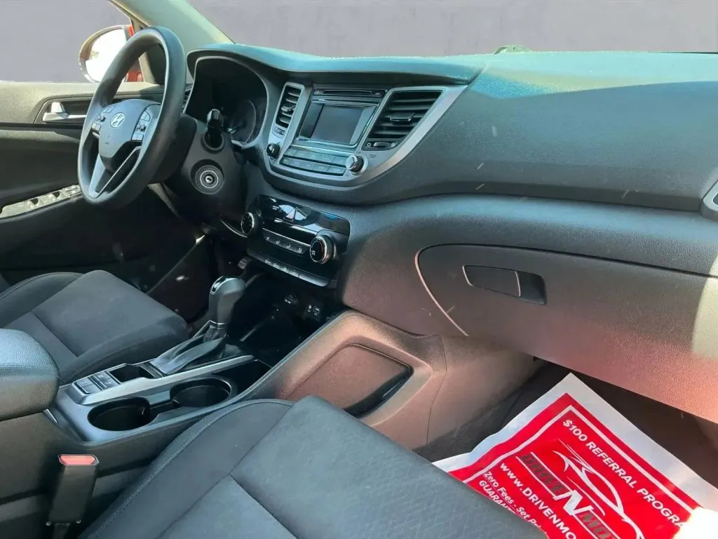 2017 Hyundai Tucson SE - Photo 20