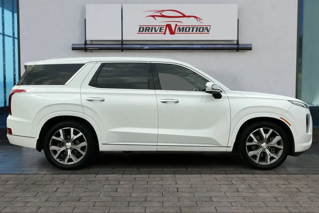 Photos of 2021 Hyundai Palisade Limited Sport Utility 4D for sale in Greeley, CO at Drive N-Motion Greeley