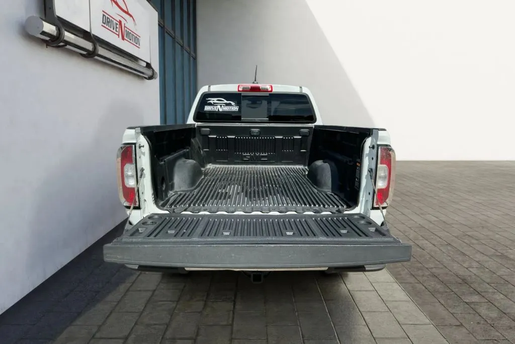 GMC Canyon photo 19