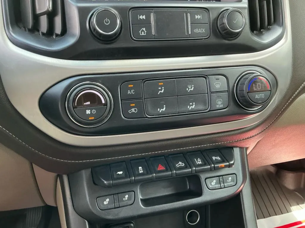 GMC Canyon photo 33