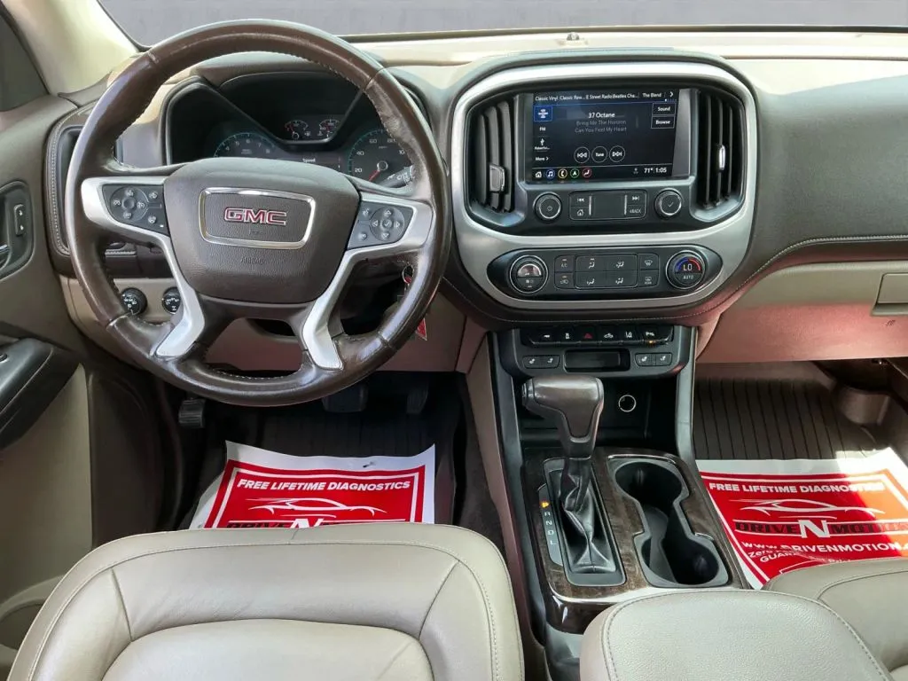 GMC Canyon photo 16