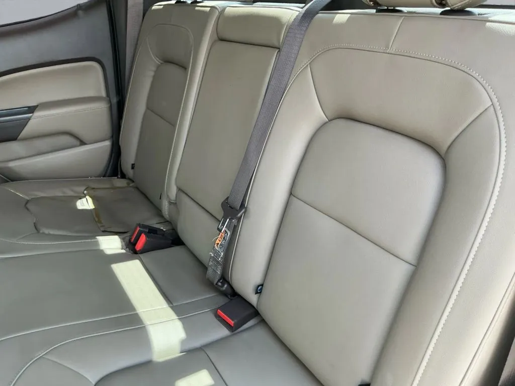 GMC Canyon photo 15