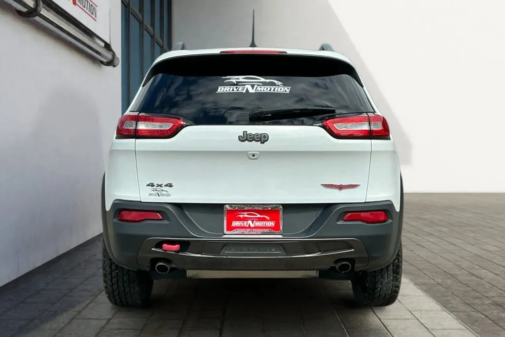 More photos of 2015 Jeep Cherokee TrailHawk Sport Utility 4D at Drive N-Motion Greeley, CO