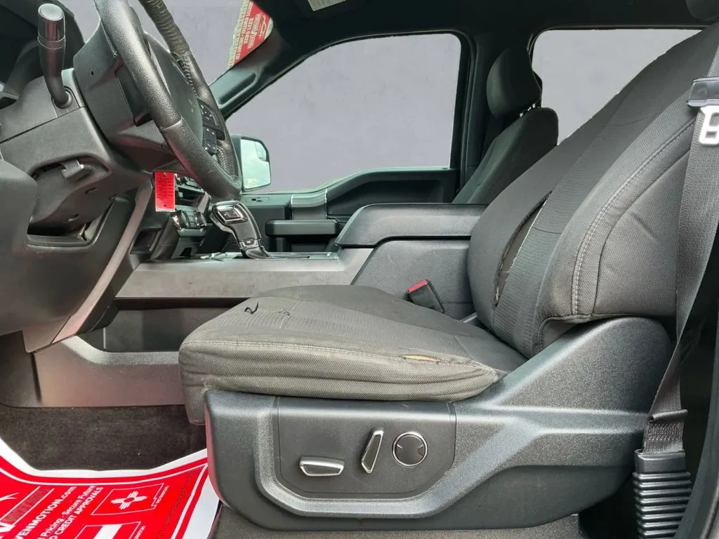 Ford F-150 photo 12