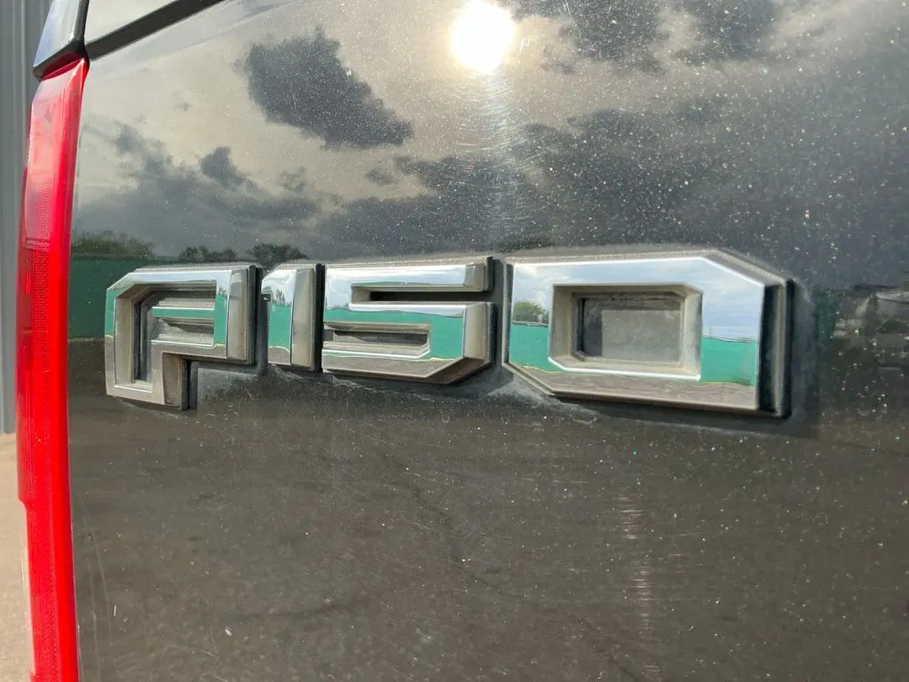 Ford F-150 photo 18
