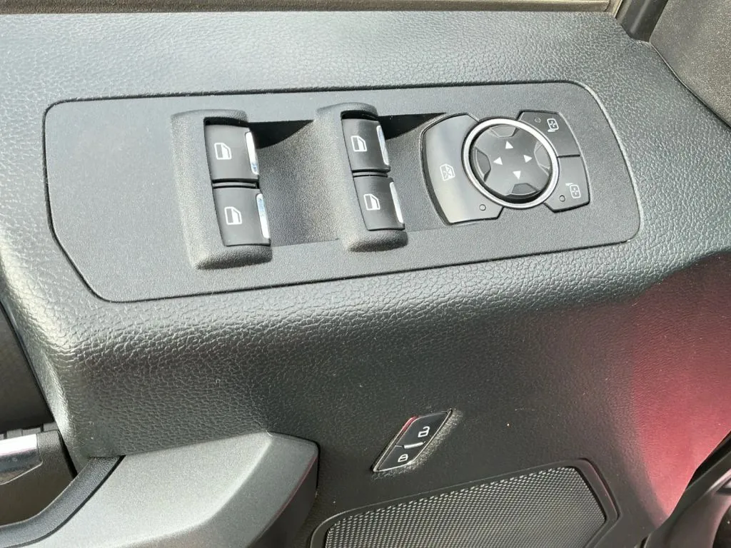 Ford F-150 photo 11