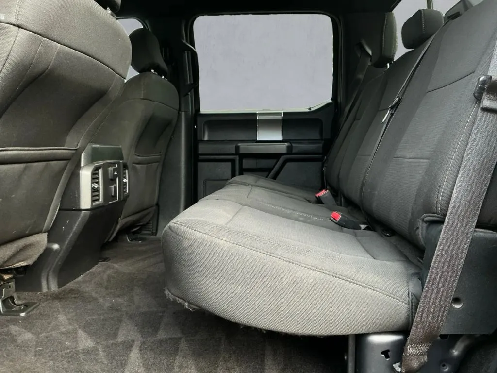 Ford F-150 photo 14