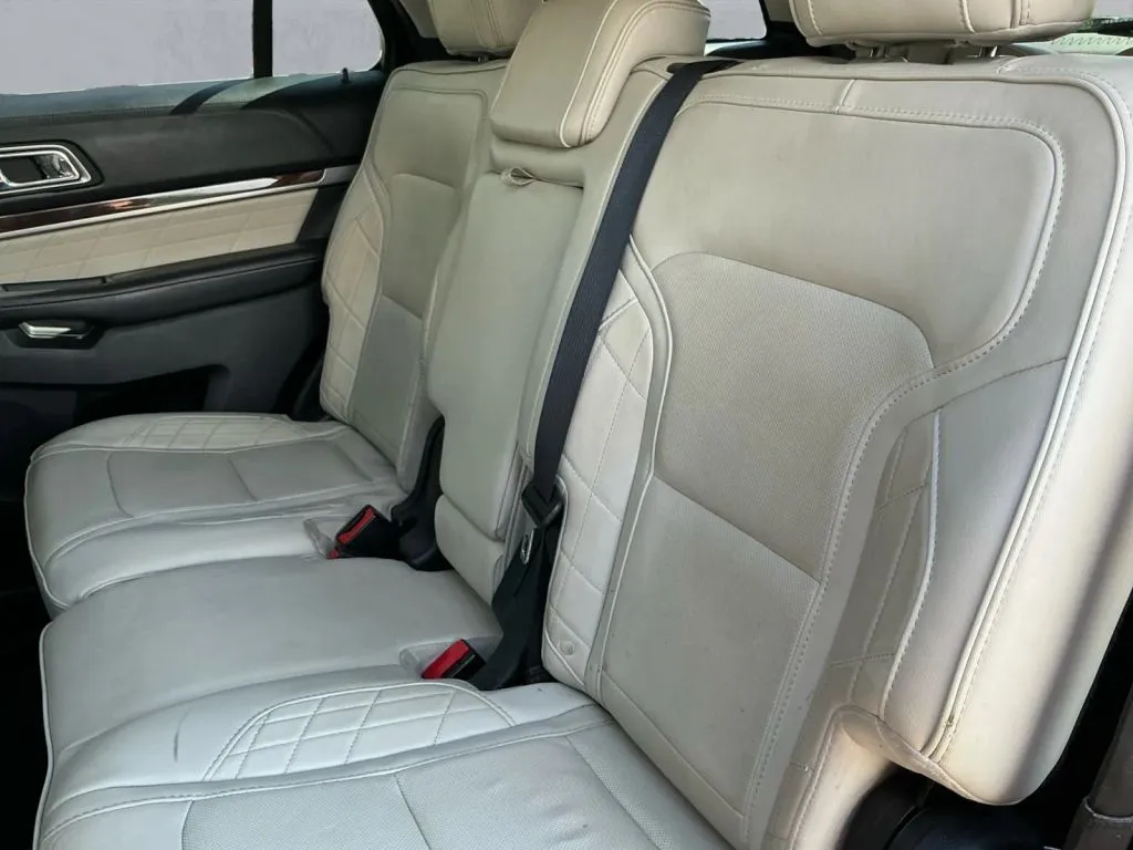 Ford Explorer photo 15