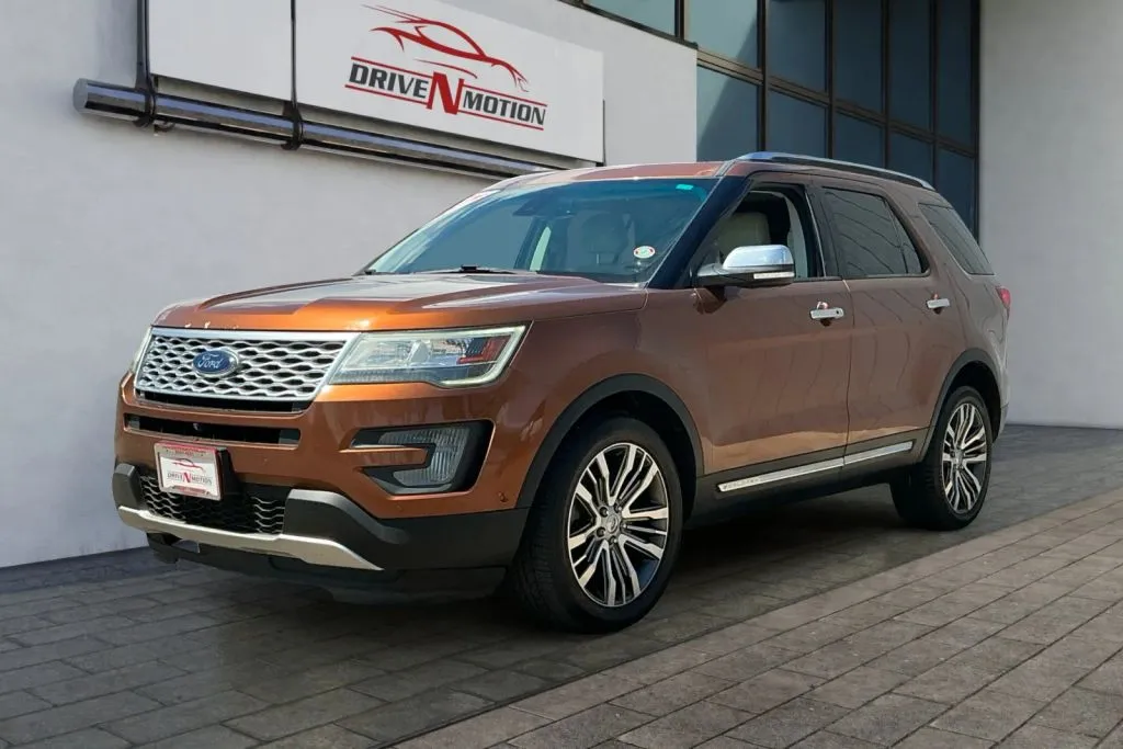Ford Explorer photo 7