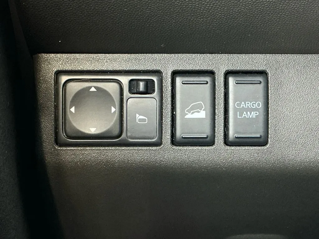 Nissan Frontier photo 35
