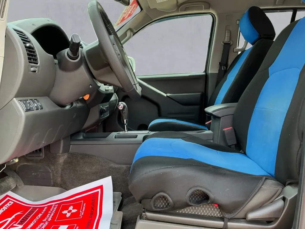 Nissan Frontier photo 12