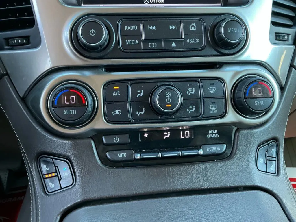 Chevrolet Suburban photo 34