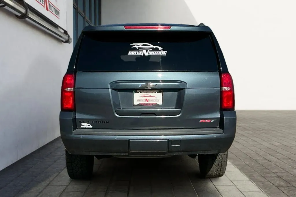More photos of 2020 Chevrolet Suburban Premier Sport Utility 4D at Drive N-Motion Greeley, CO