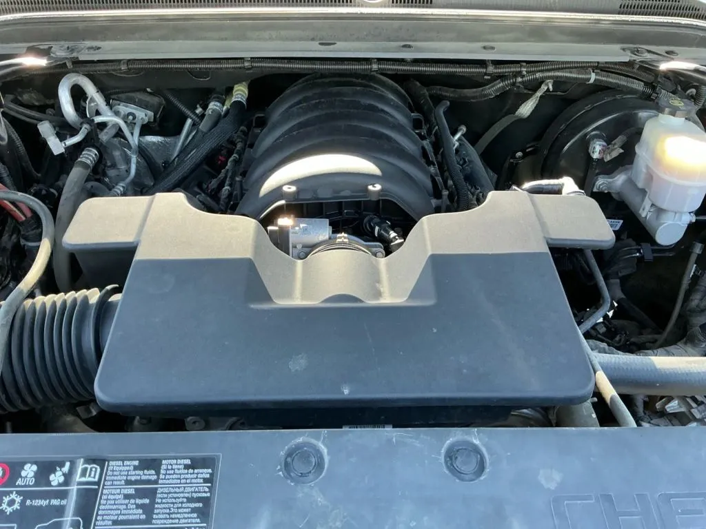 Chevrolet Suburban photo 24