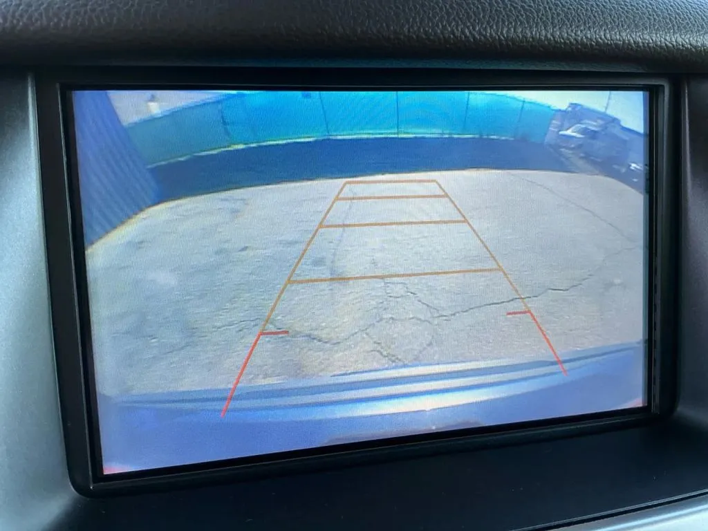 Chevrolet Suburban photo 32