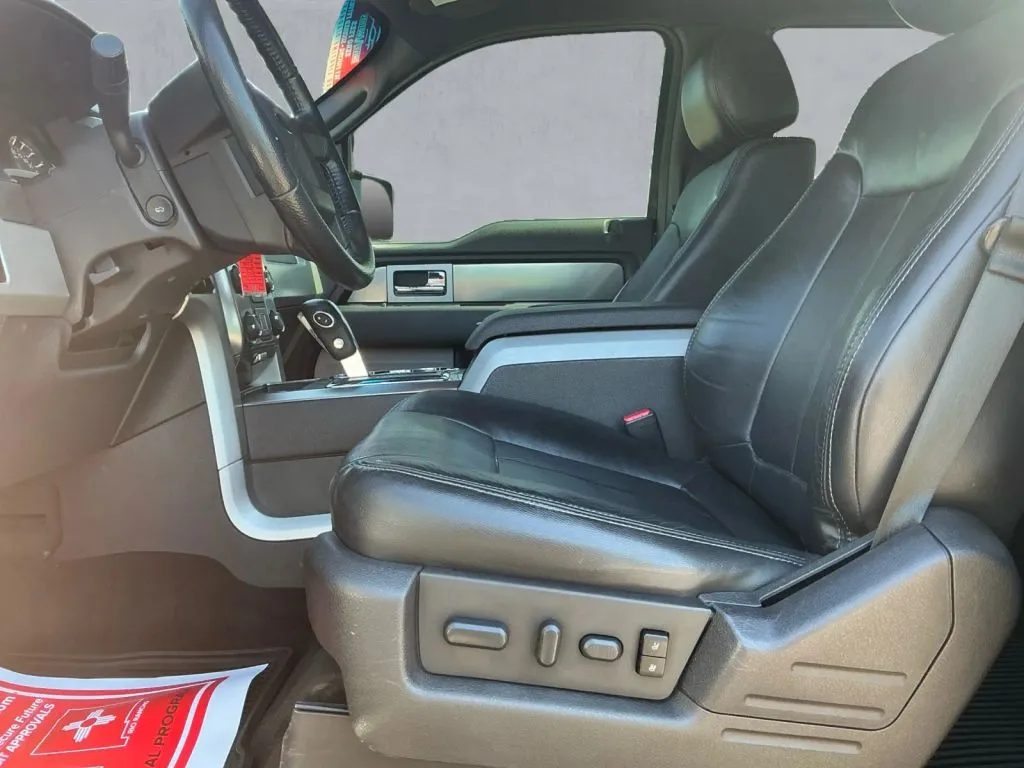 Ford F-150 photo 12