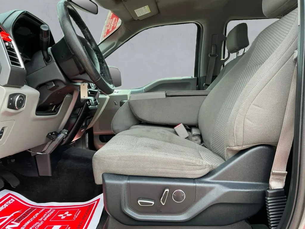 Ford F-150 photo 12