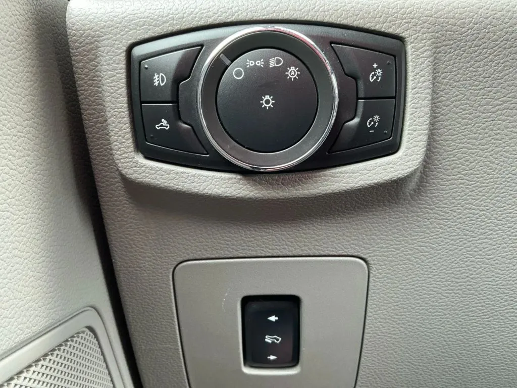 Ford F-150 photo 33