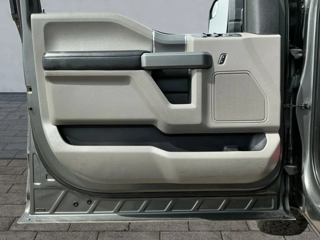 Ford F-150 photo 10