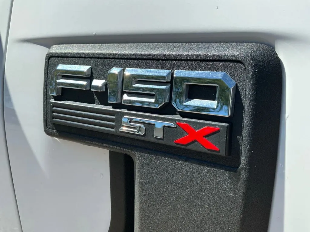 Ford F-150 photo 19