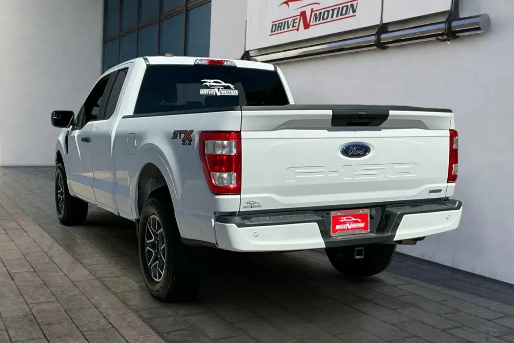 Ford F-150 photo 6