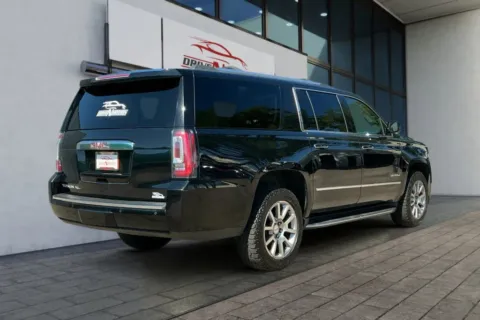 More photos of 2020 GMC Yukon XL Denali Sport Utility 4D at Drive N-Motion Greeley, CO