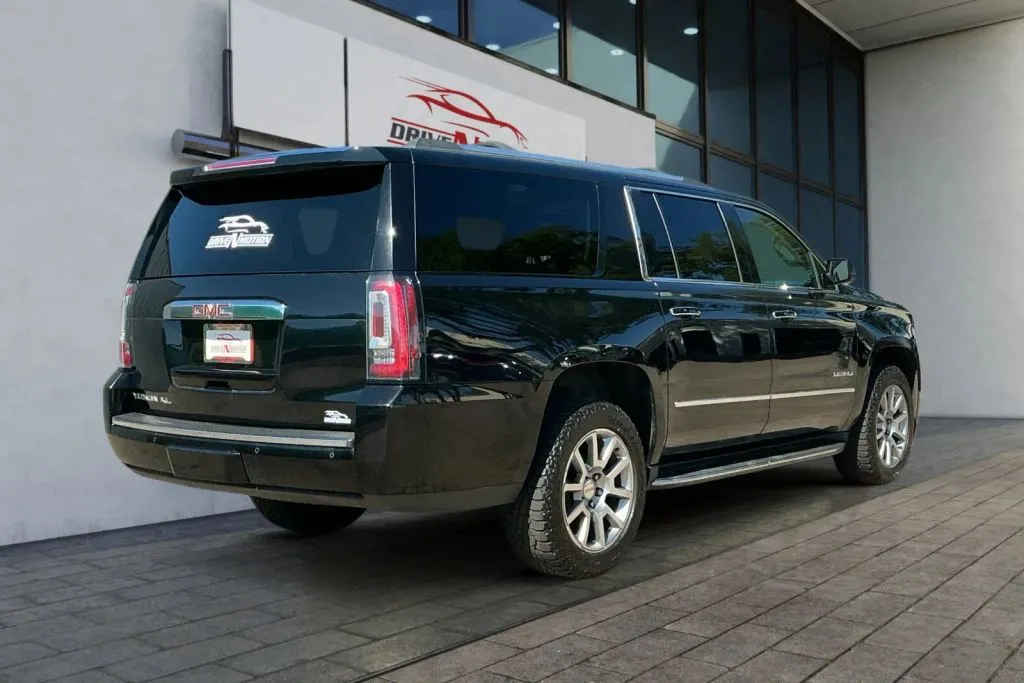 More photos of 2020 GMC Yukon XL Denali Sport Utility 4D at Drive N-Motion Greeley, CO