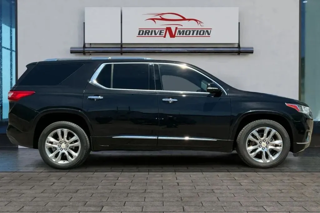 Photos of 2019 Chevrolet Traverse High Country Sport Utility 4D for sale in Greeley, CO at Drive N-Motion Greeley