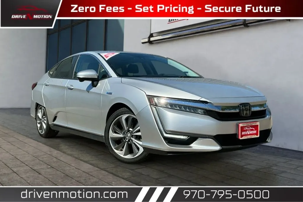 Silver 2018 Honda Clarity Plug-in Hybrid Touring Sedan 4D for sale in Greeley, CO