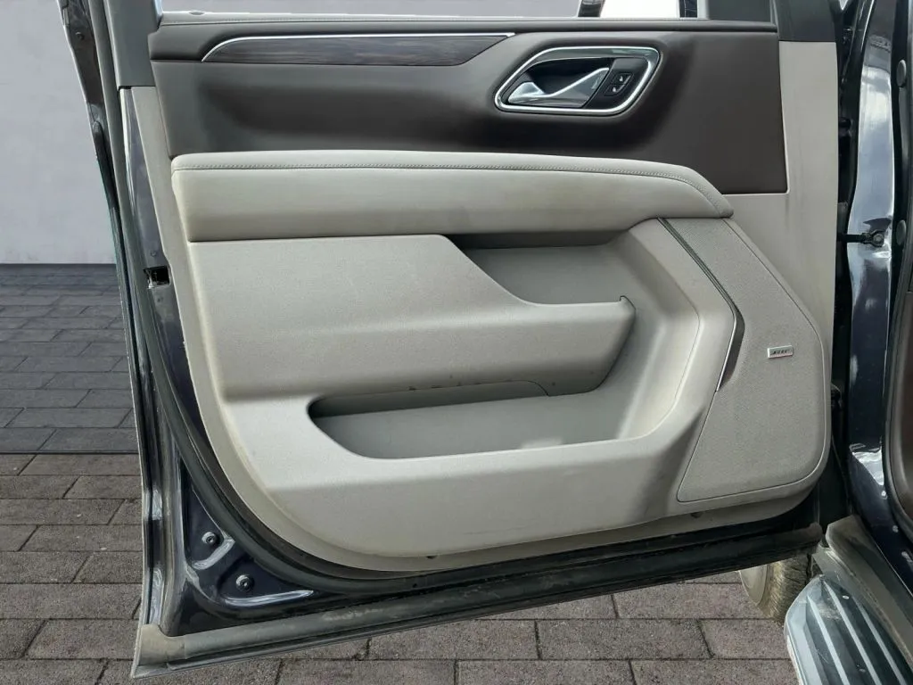 Chevrolet Tahoe photo 9