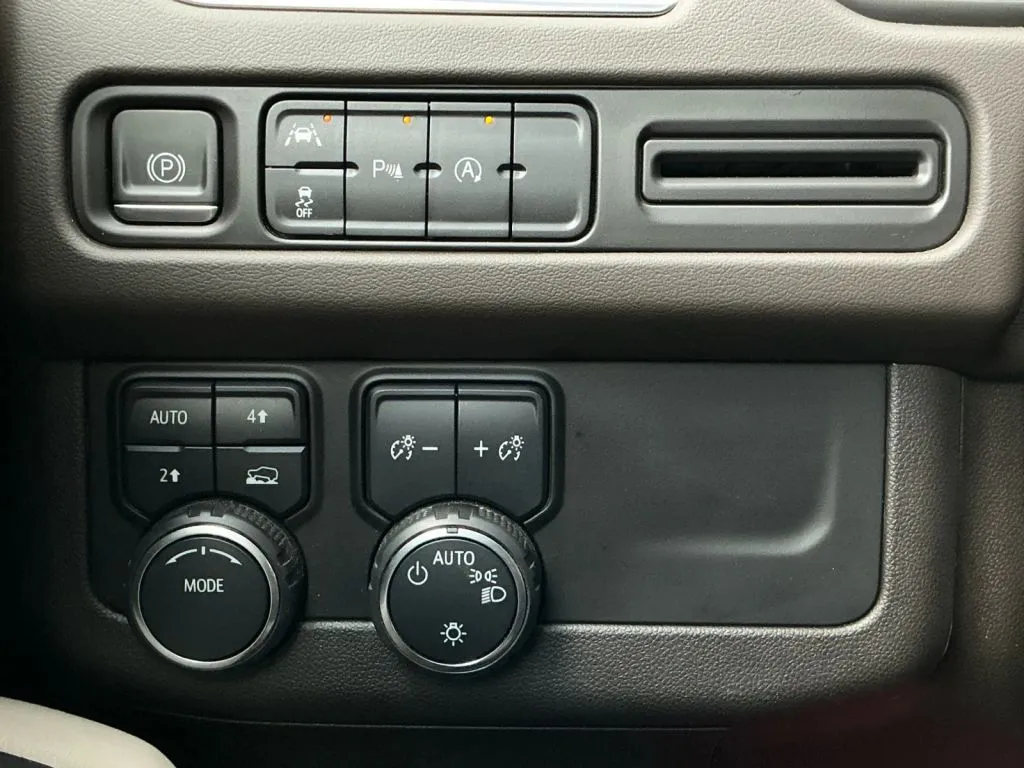 Chevrolet Tahoe photo 37