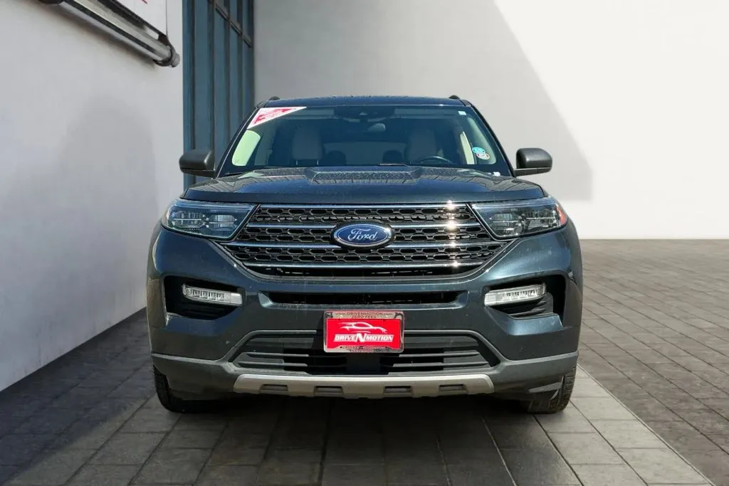 Ford Explorer photo 7