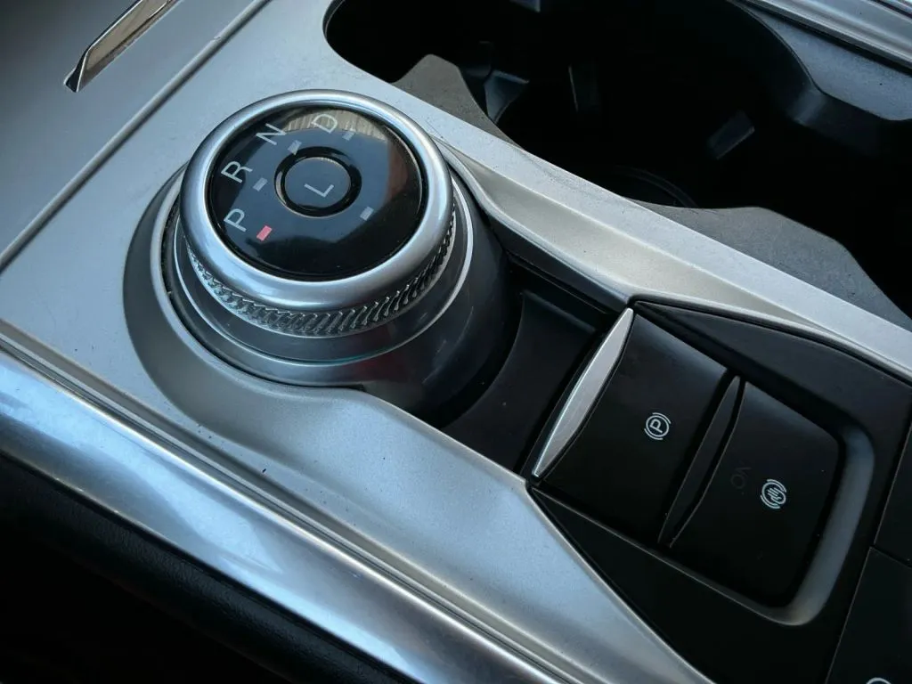 Ford Explorer photo 35