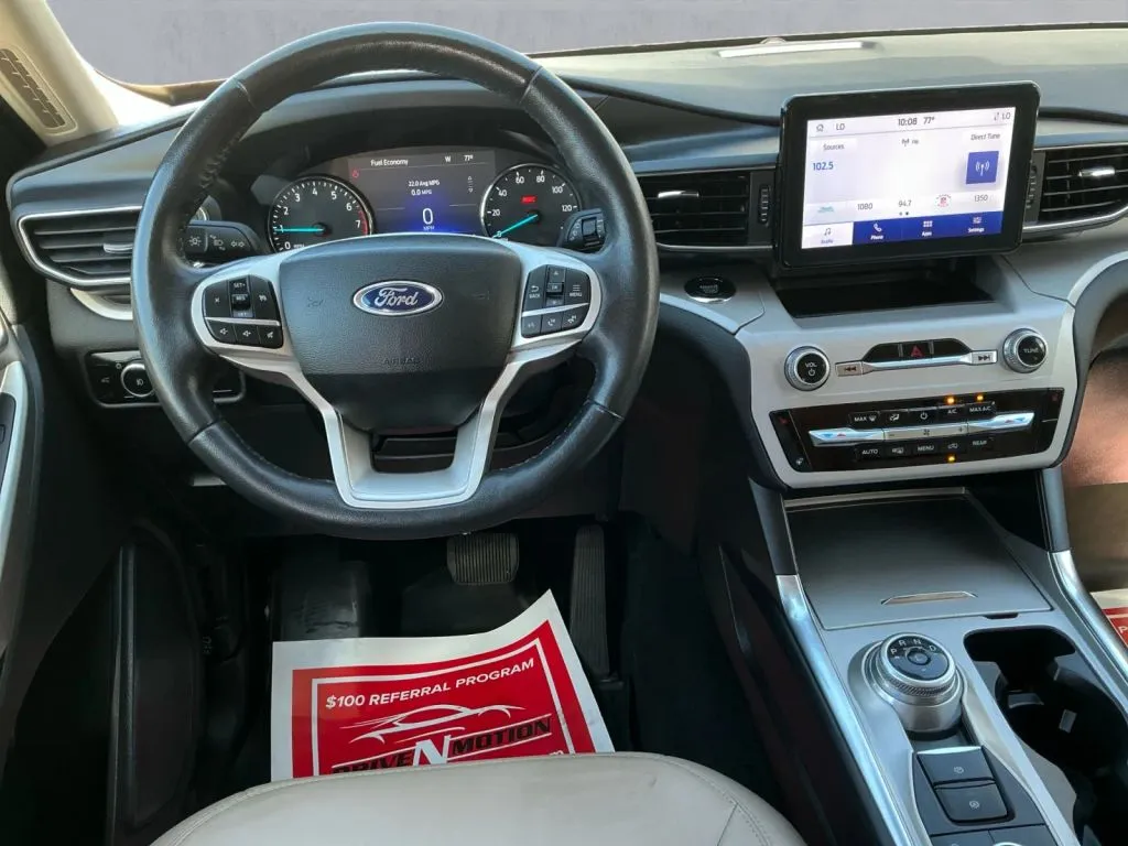 Ford Explorer photo 15